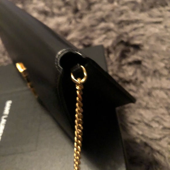 YSL shoulder bag , phone case . - Picture 8 of 11